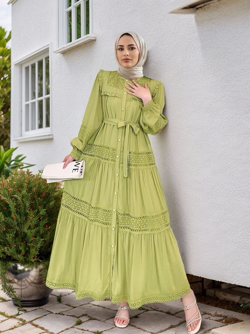 Lace Cutout Stand-up Neck Abaya