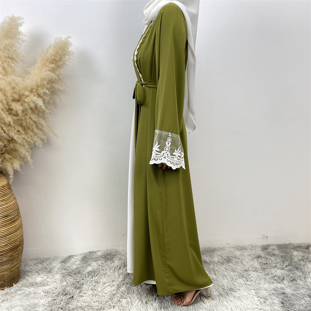 عباية مزينة بالدانتيل