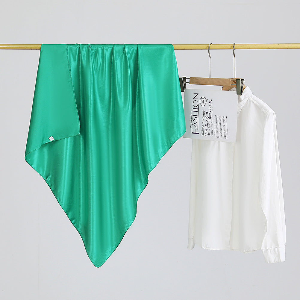 حجاب مربع من الحرير أحادي اللون 90 سم