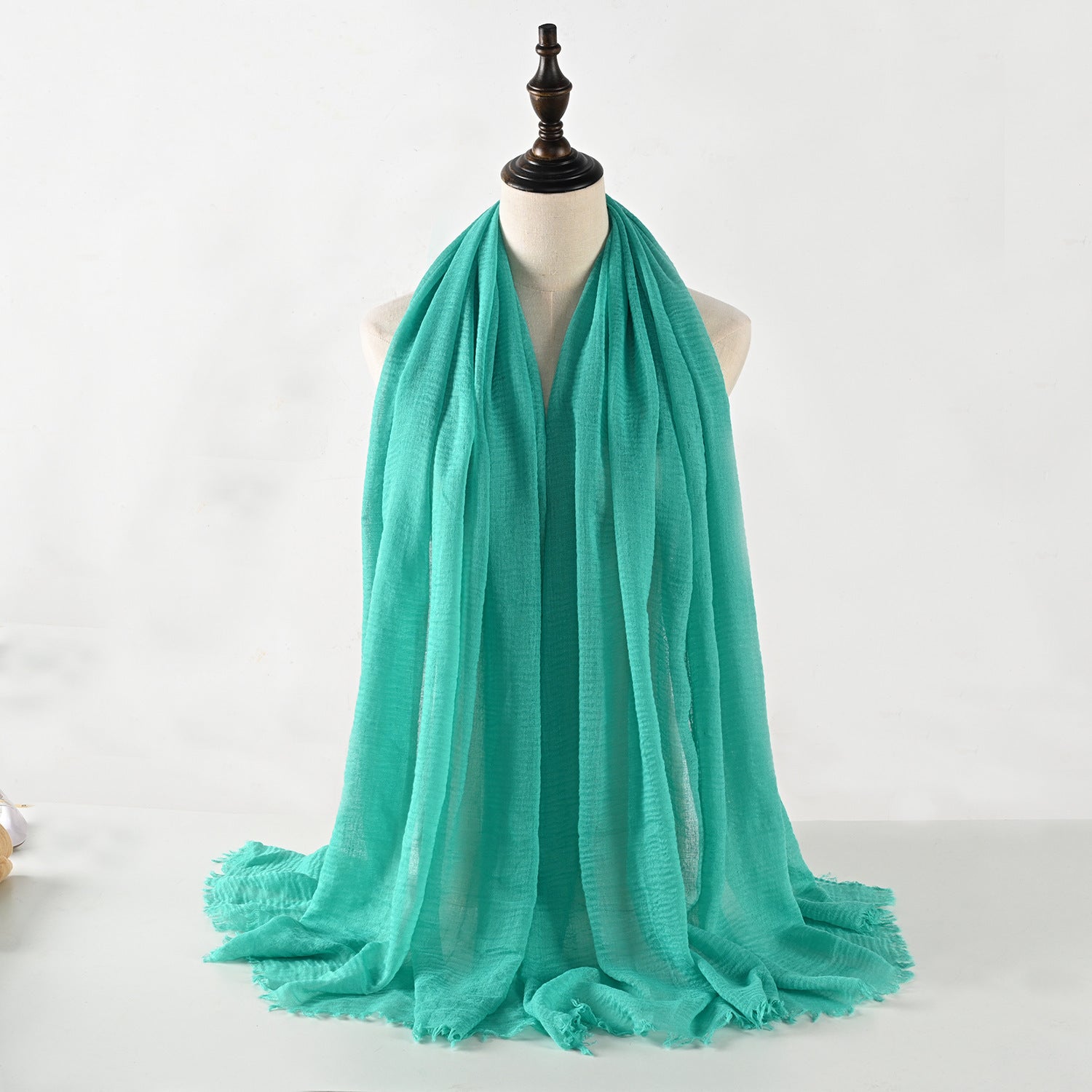 حجاب من القطن والكتان المجعد مكون من 40 لونًا