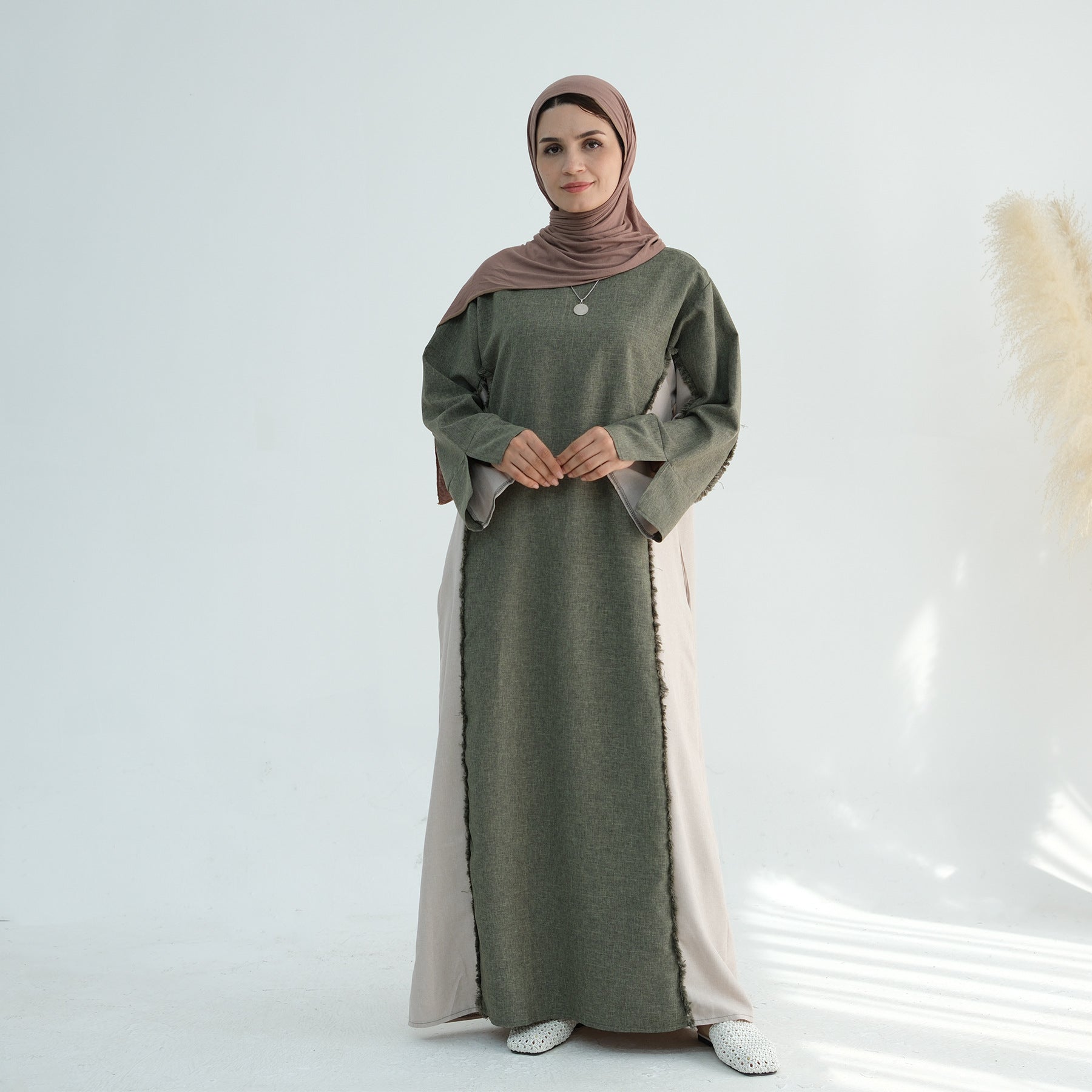 Splicing Elegant Abaya