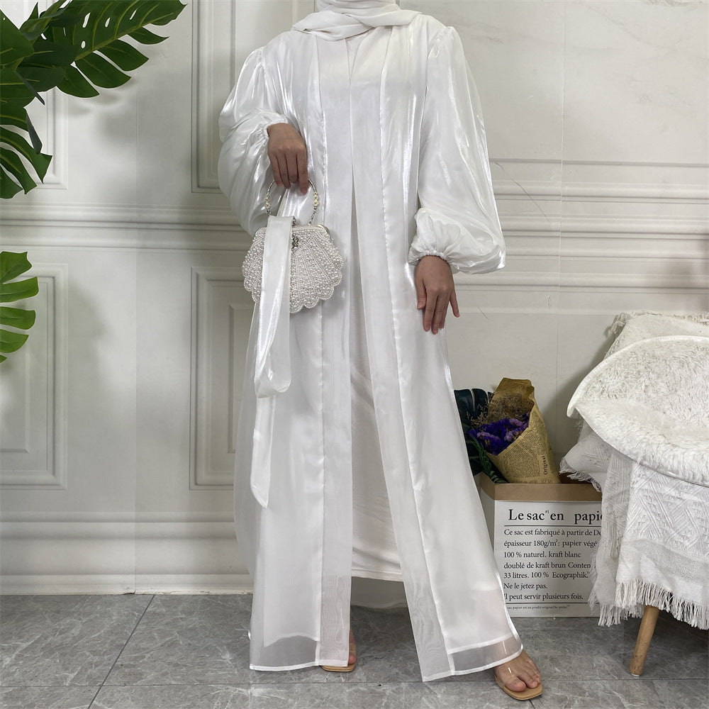 عباية مفتوحة بأكمام فانوس من الحرير اللامع