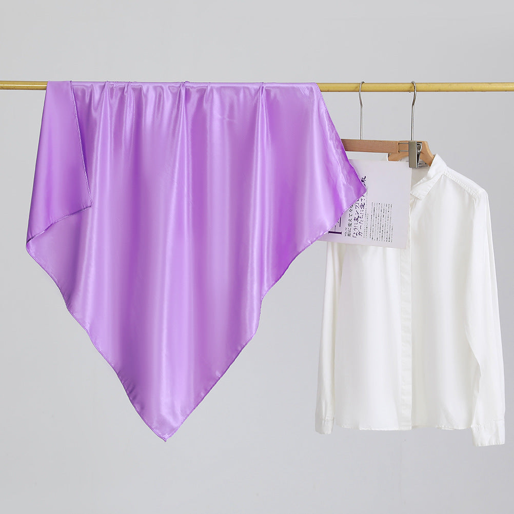 حجاب مربع من الحرير أحادي اللون 90 سم