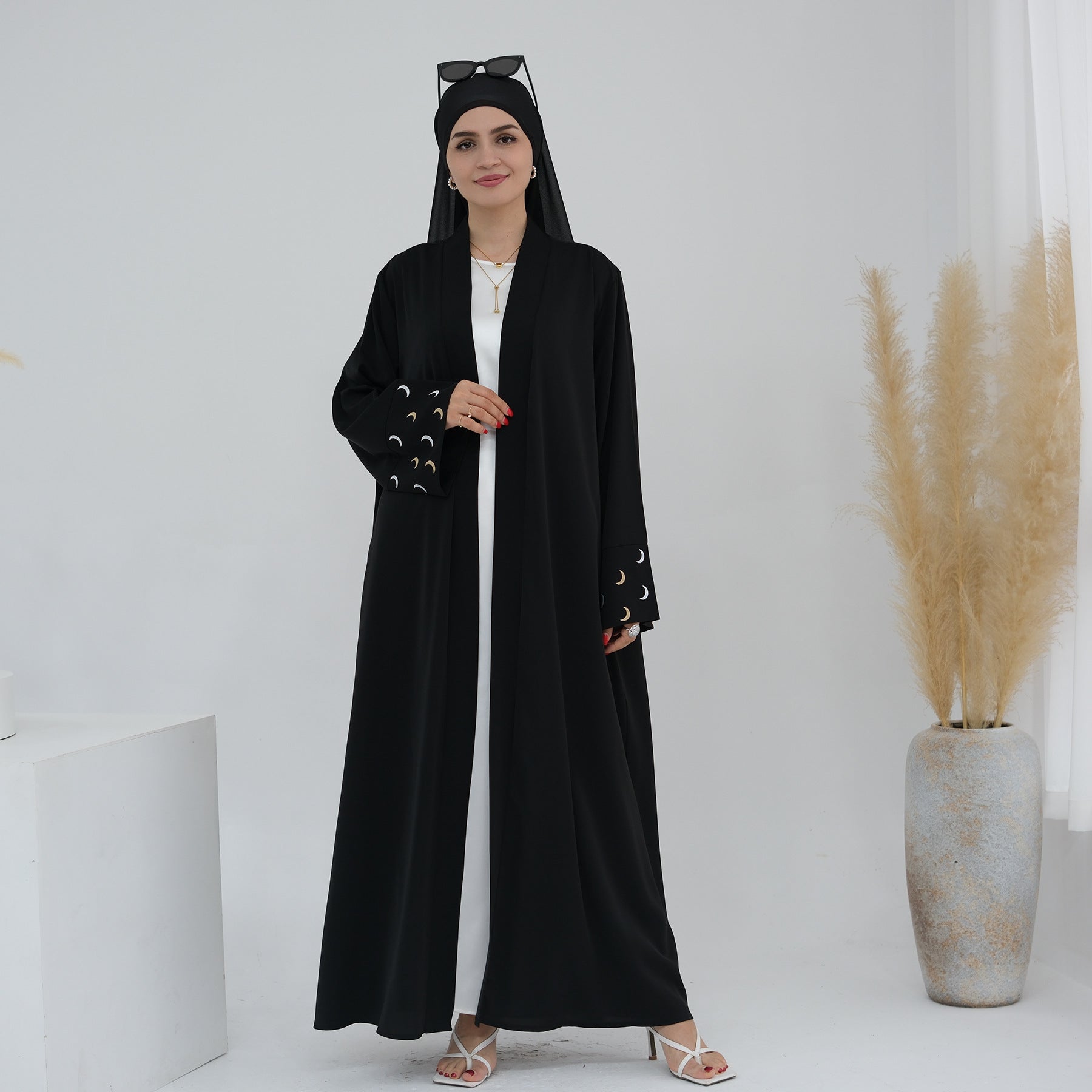 Moon Embroidery Elegant Cardigan Abaya
