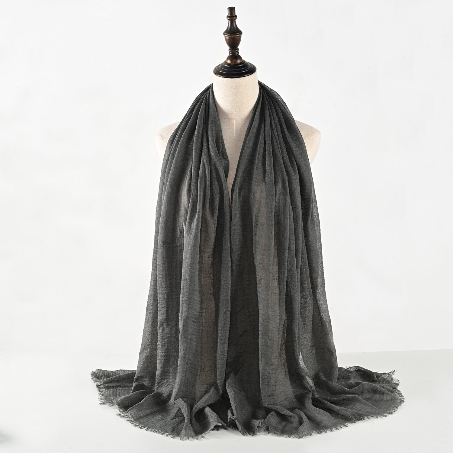 حجاب من القطن والكتان المجعد مكون من 40 لونًا