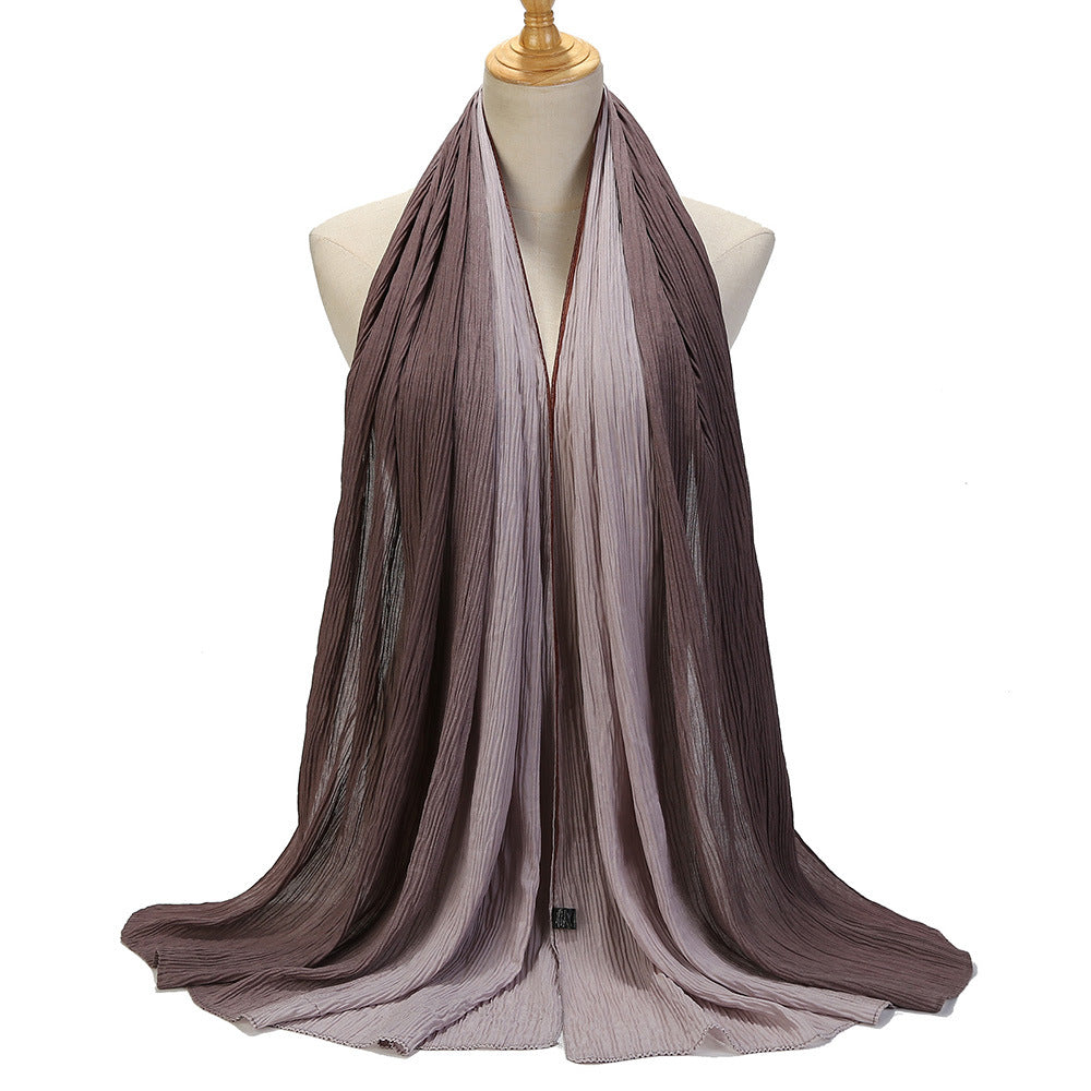 حجاب بتكتل الألوان، وتجعيدها، وتدرجها