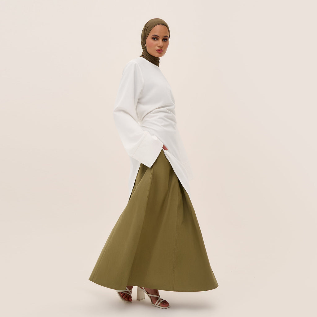 Elegant Top Paired with Fashionable Skirt Abaya