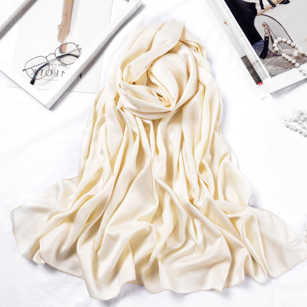 حجاب من الحرير الصناعي بلون سادة