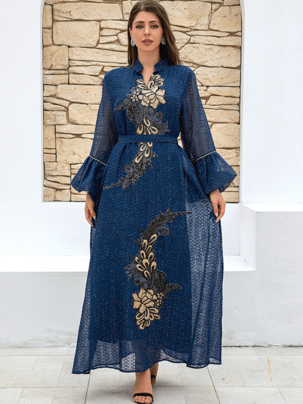 قفطان زهري بأكمام طويلة