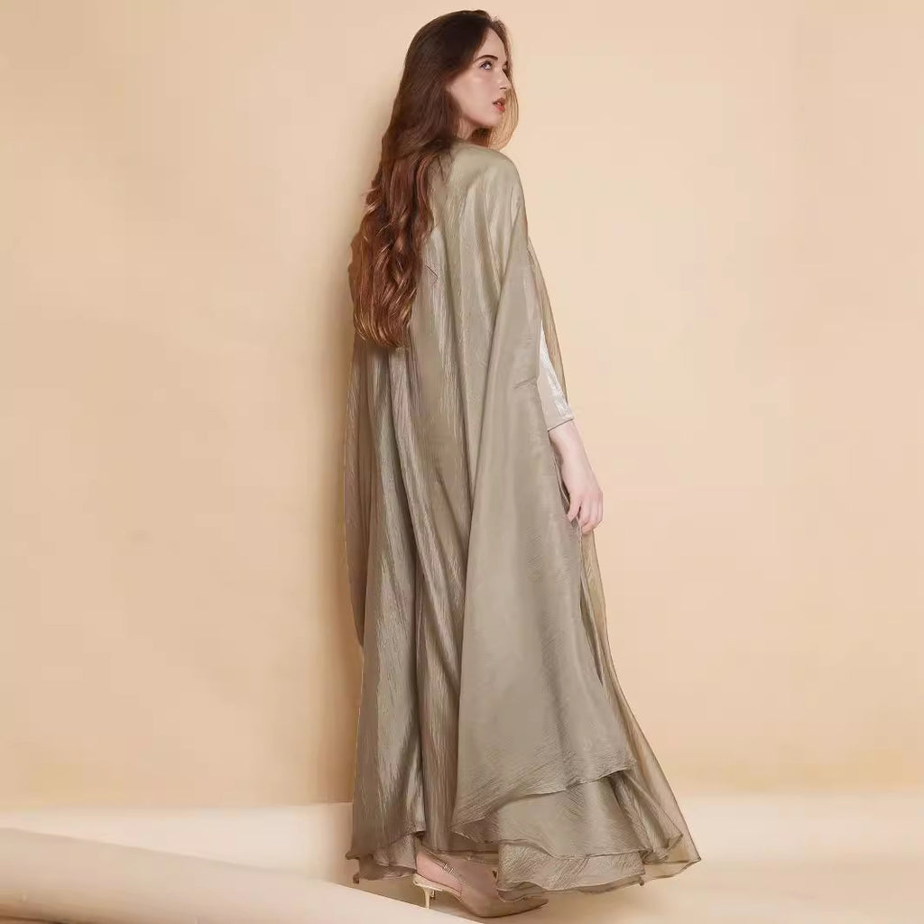 طقم عباية كبير مكون من قطعتين