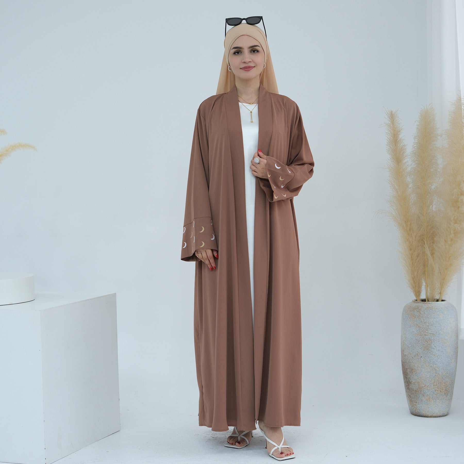 Moon Embroidery Elegant Cardigan Abaya