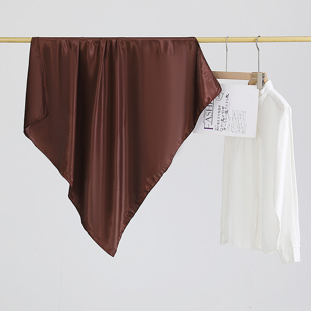 حجاب مربع من الحرير أحادي اللون 90 سم