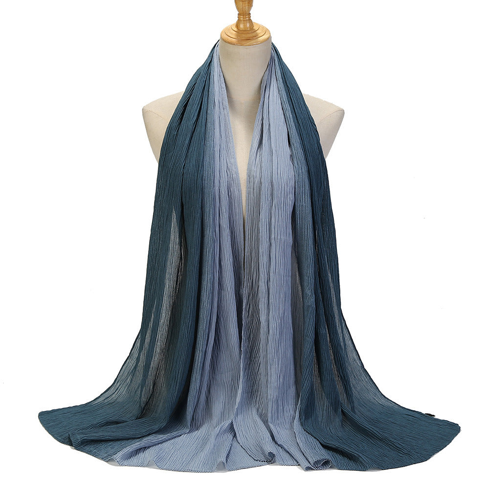 حجاب بتكتل الألوان، وتجعيدها، وتدرجها