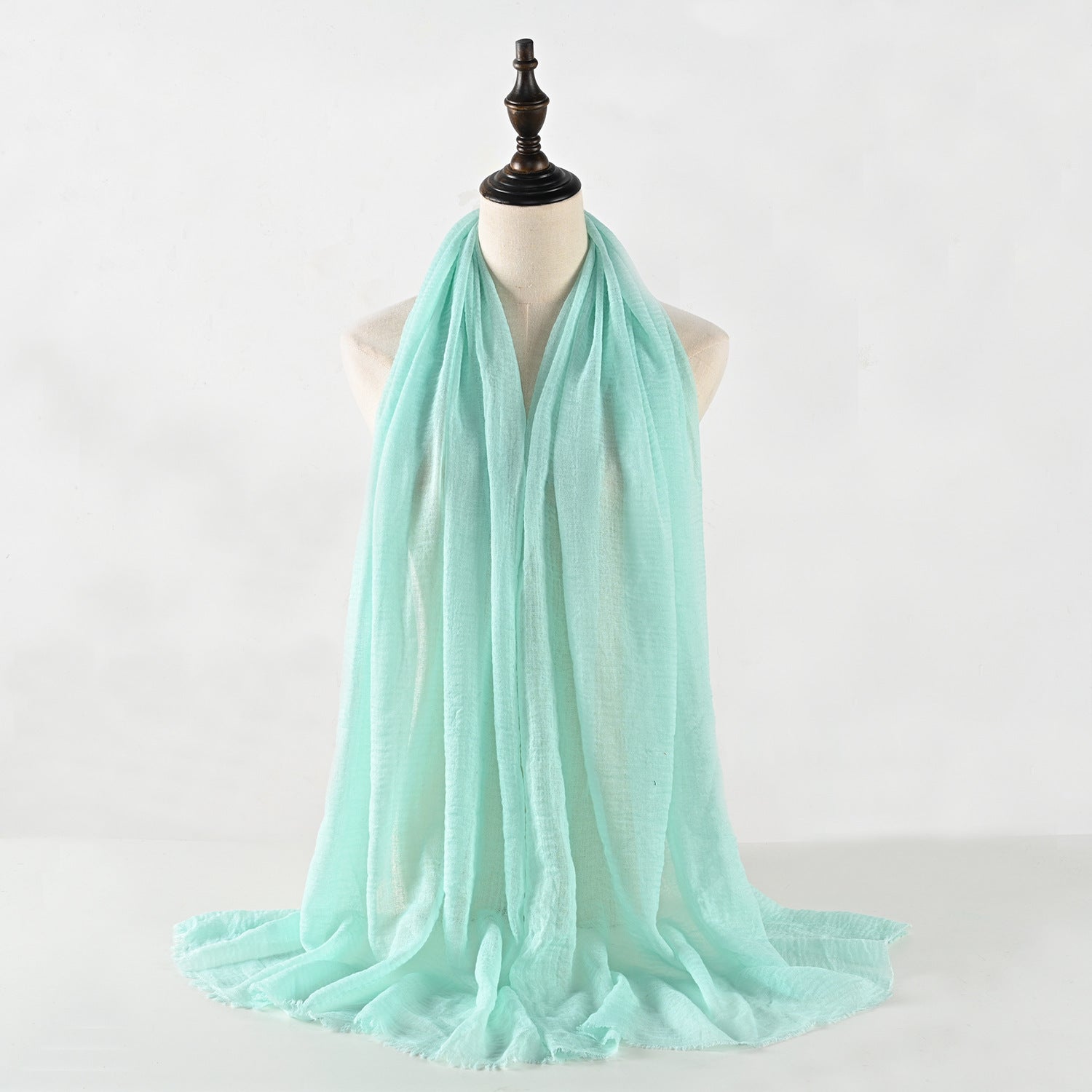 حجاب من القطن والكتان المجعد مكون من 40 لونًا