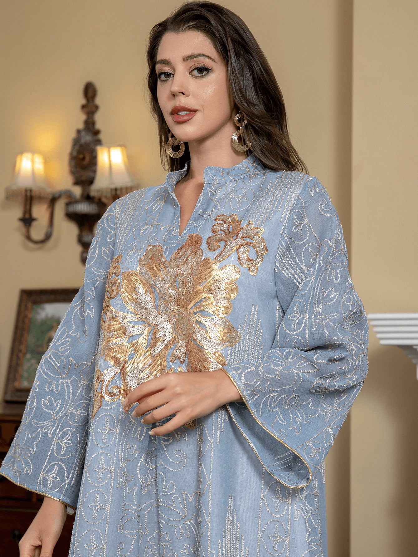 قفطان سهرة بتصميم زهري عتيق