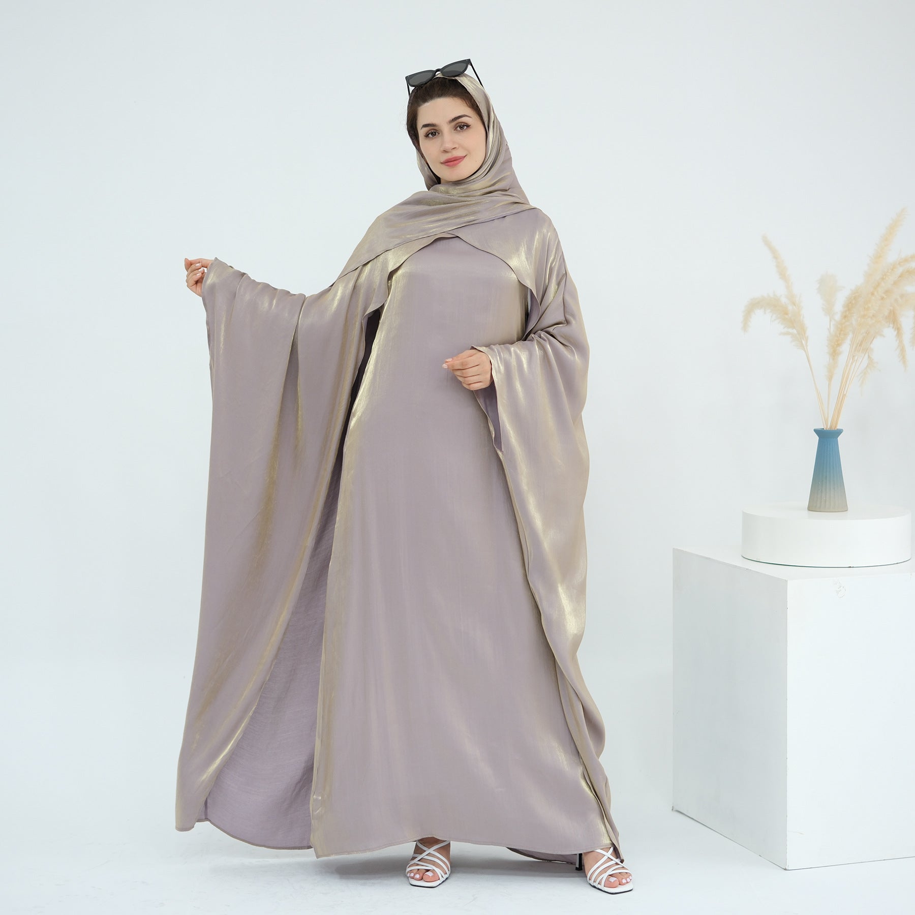 Solid Color Beaded Elegant Long Robe Abaya