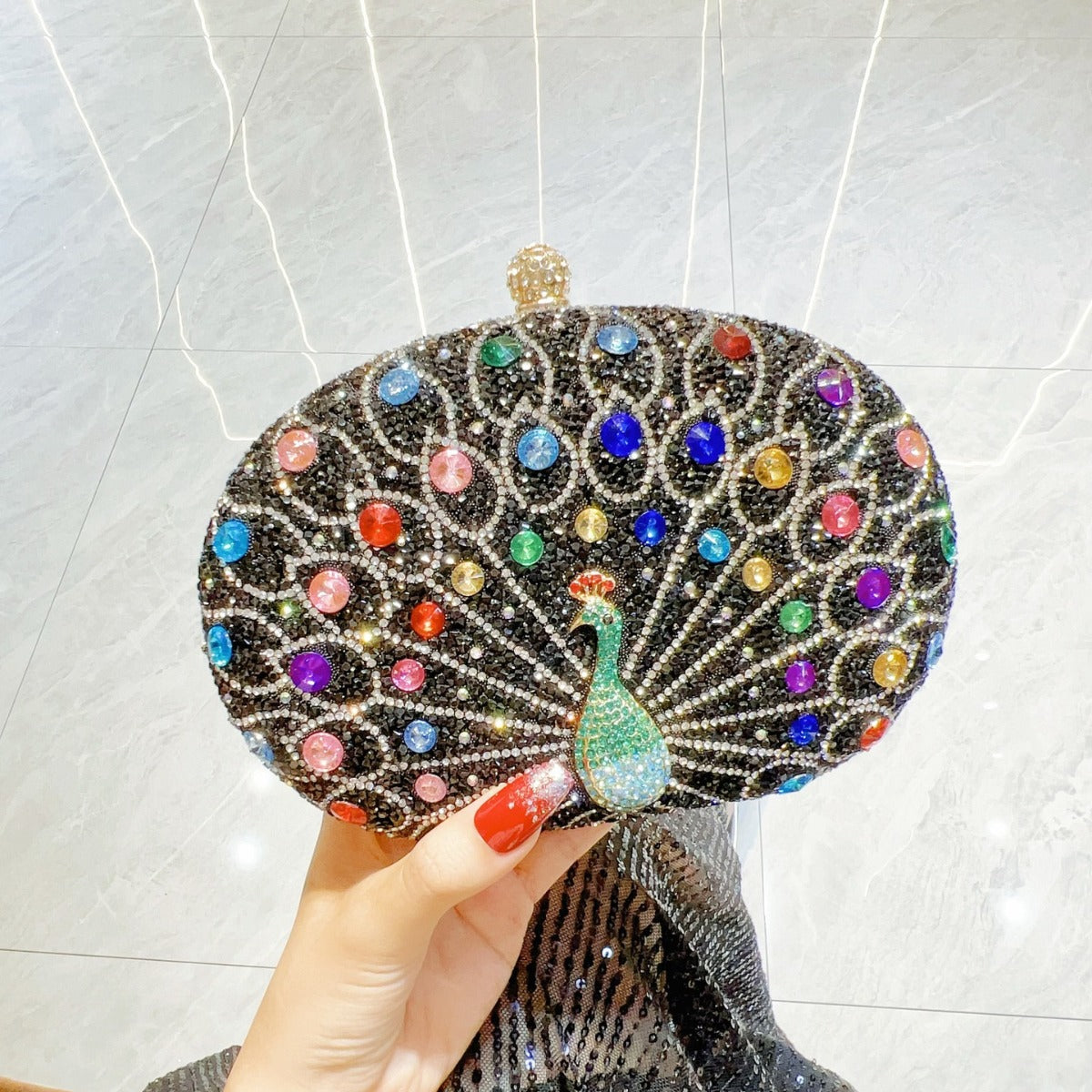 حقيبة يد لامعة مرصعة بأحجار الراين 