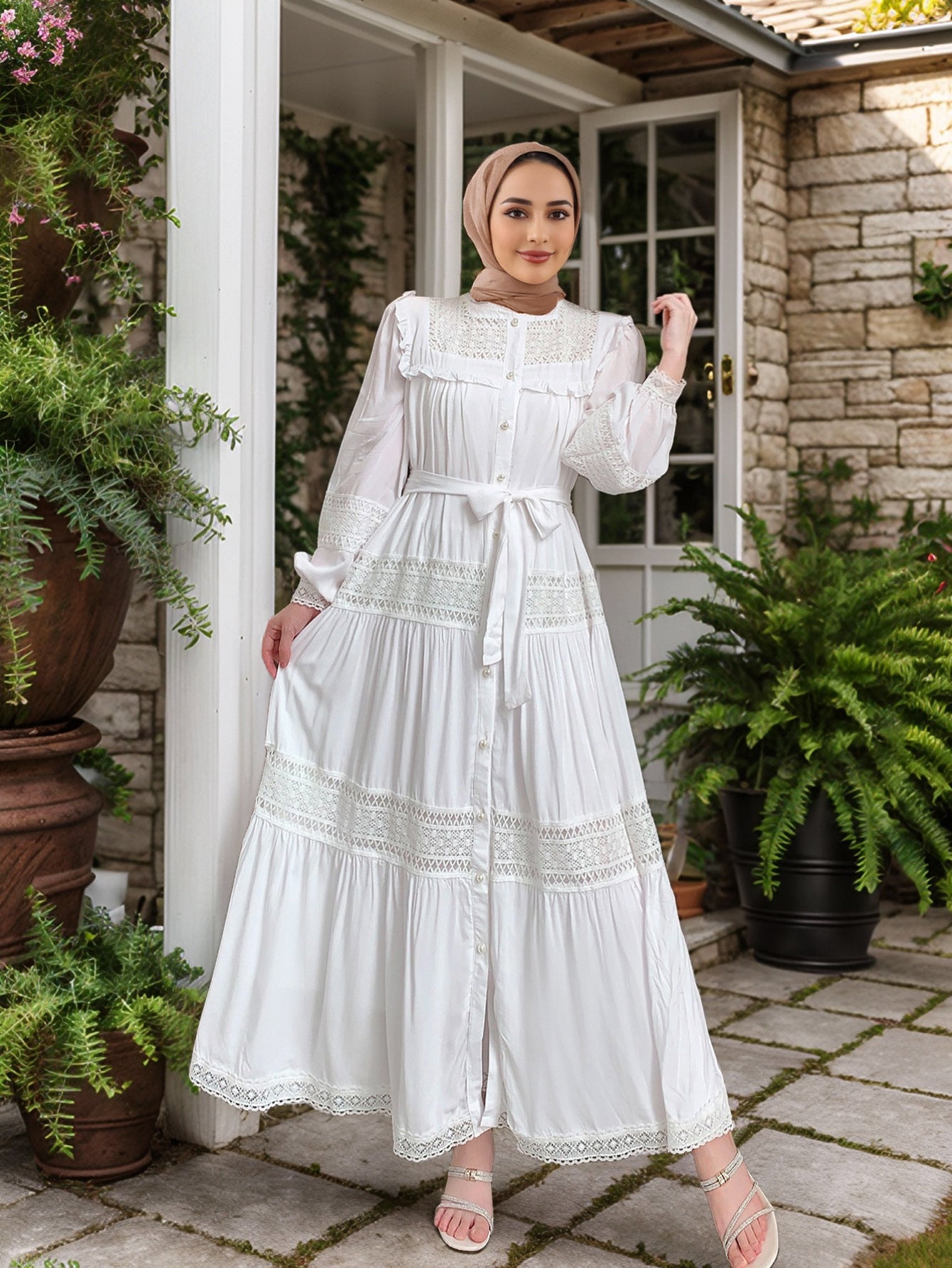 Lace Cutout Stand-up Neck Abaya