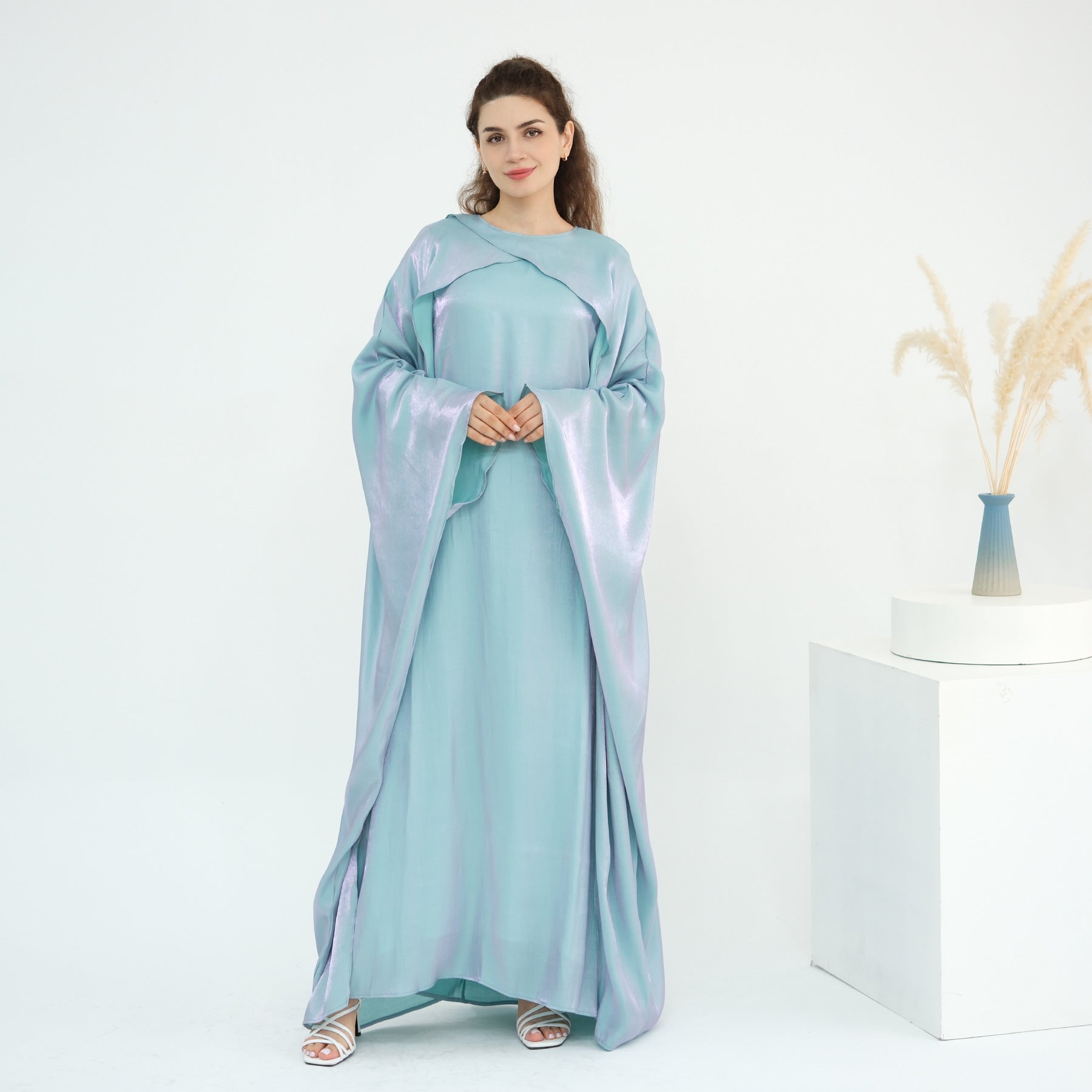 Solid Color Beaded Elegant Long Robe Abaya