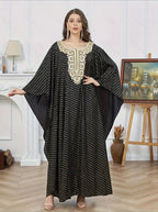 فستان بأكمام الخفاش