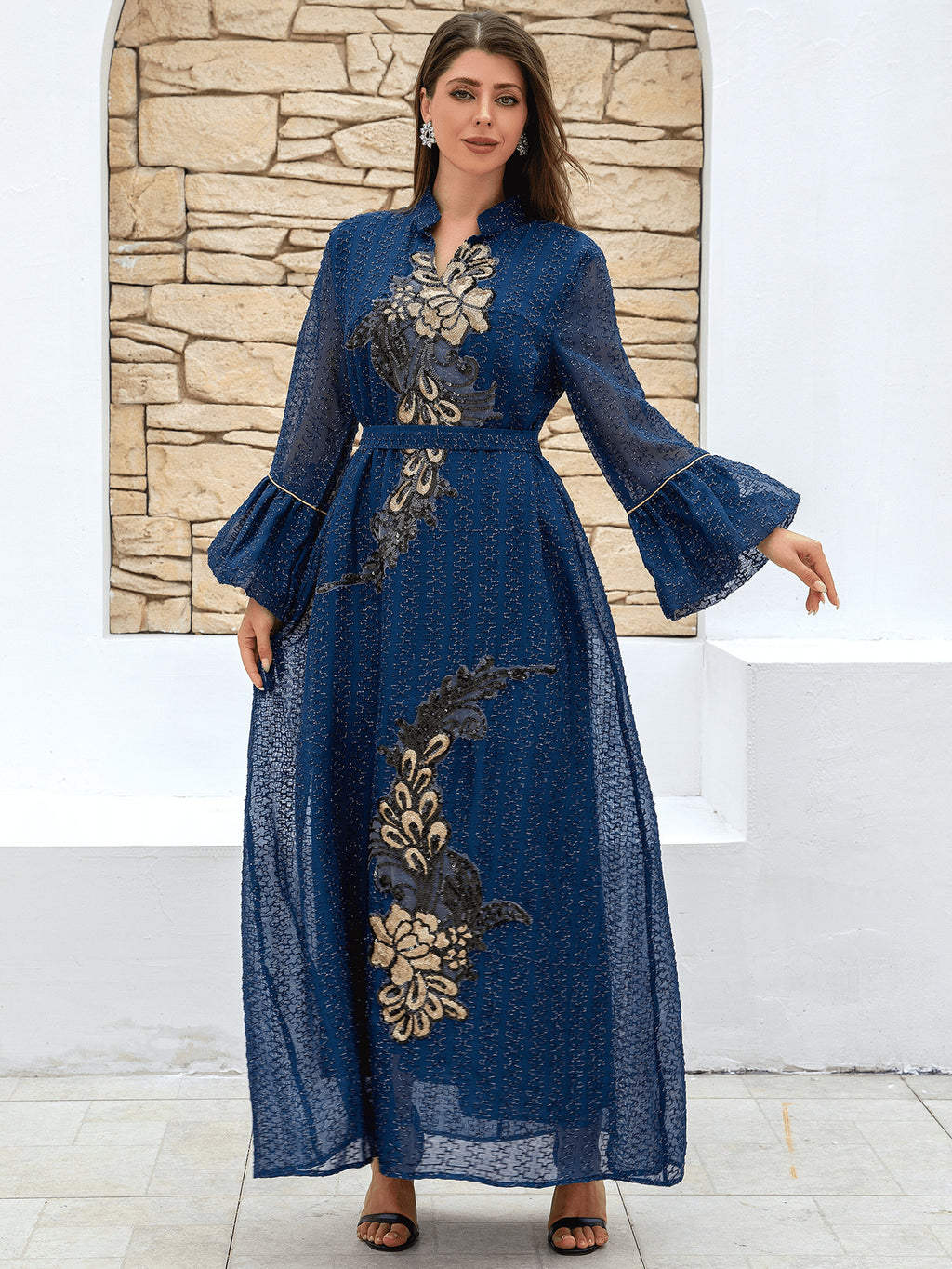 قفطان زهري بأكمام طويلة