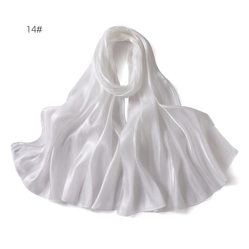 حجاب حرير لامع